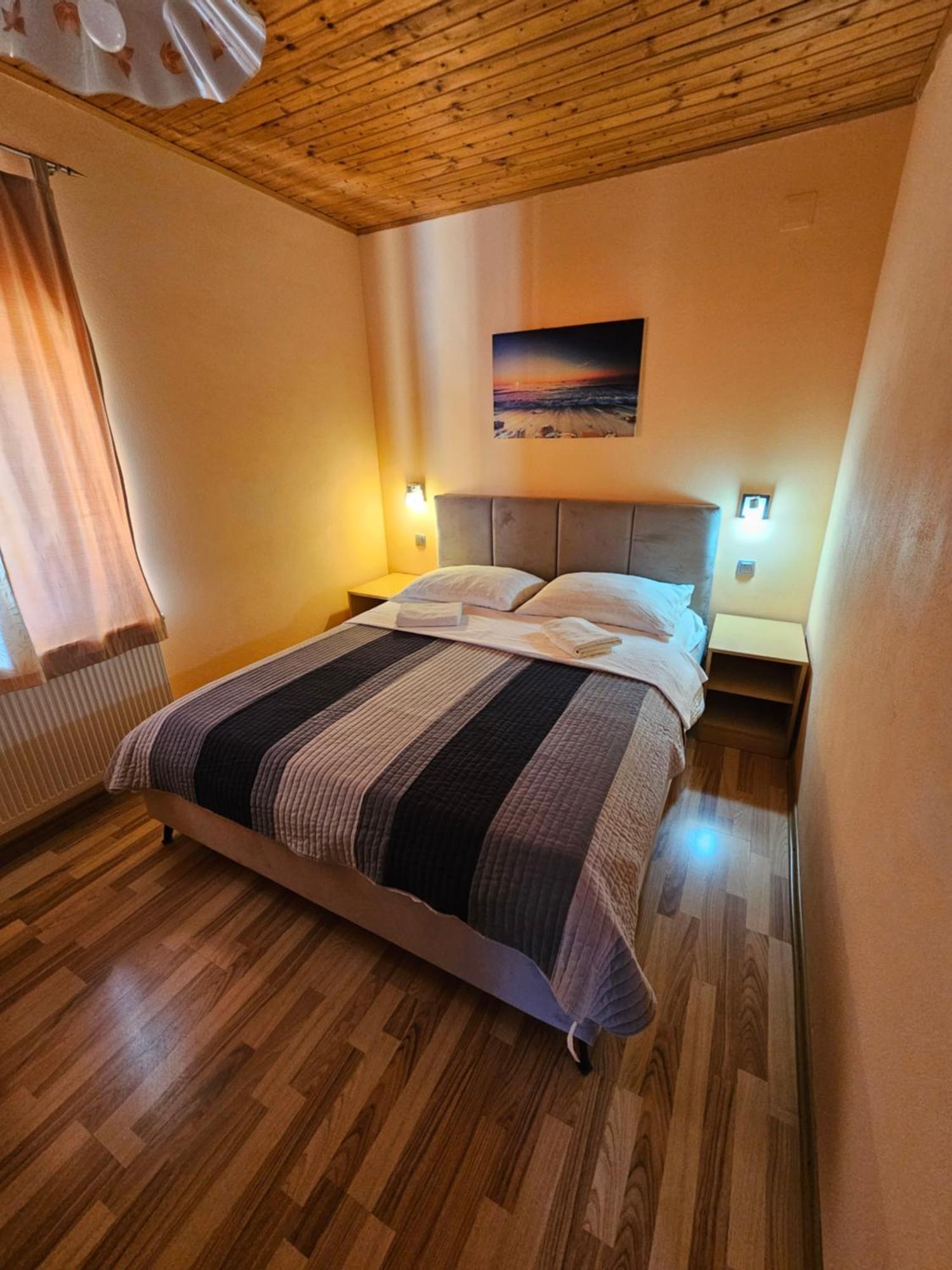 Hotel House Mirjana Smoljanac Esterno foto