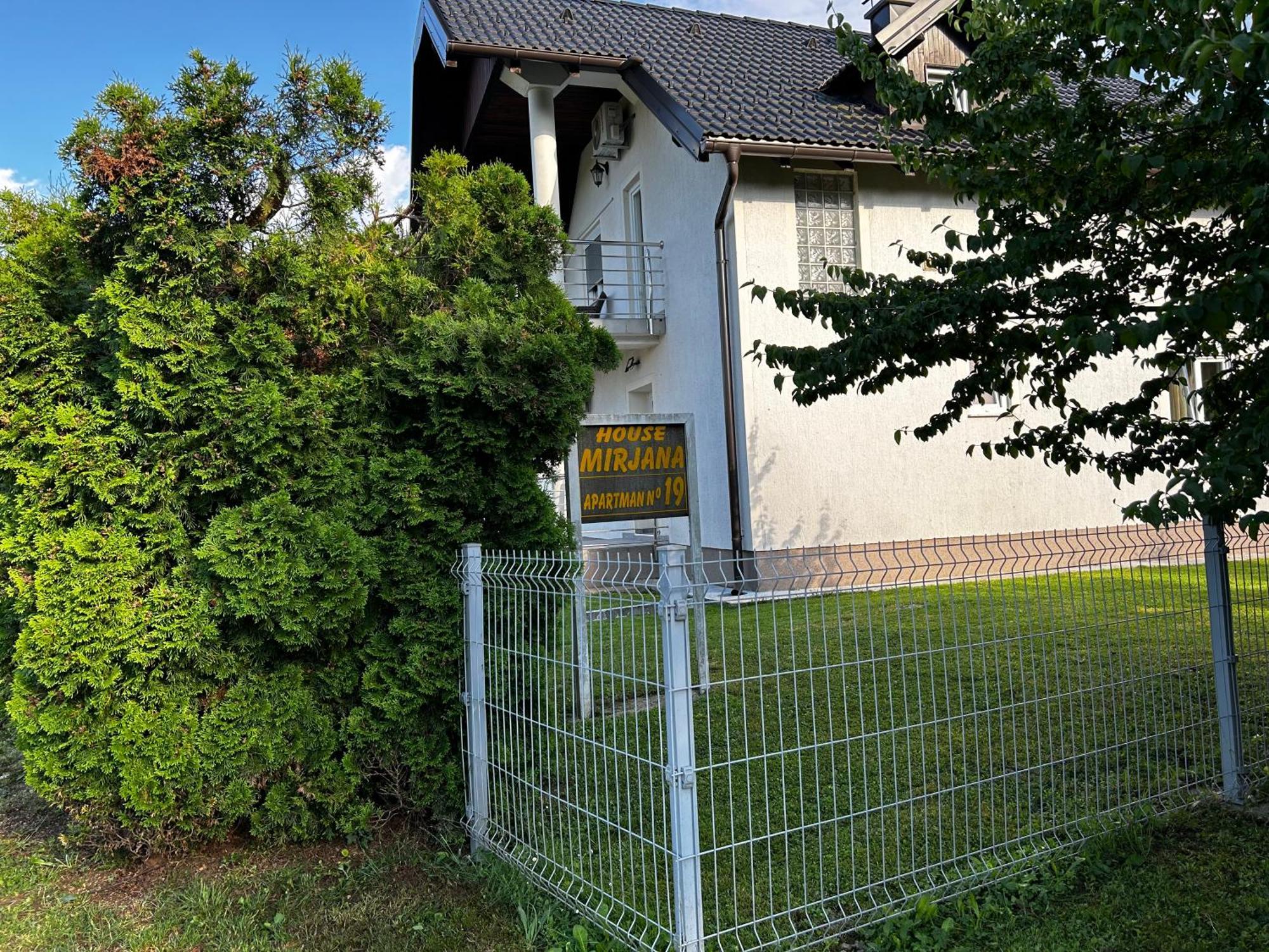 Hotel House Mirjana Smoljanac Esterno foto