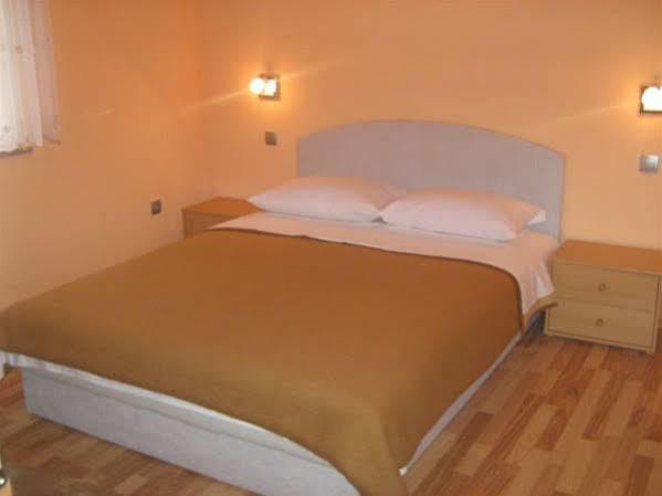 Hotel House Mirjana Smoljanac Esterno foto